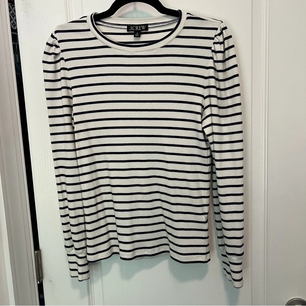 J. Crew Women's Striped navy blue White Top puffy sleeves size medium French